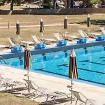 מלון דירות Hotiday Collection - Sunset Bay 3*