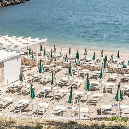 Hotiday Collection - Sunset Bay Appart hôtel 4*