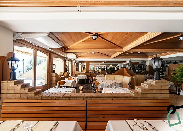 Hotiday Collection - Sunset Bay 4* Pugnochiuso