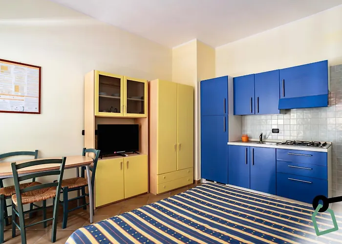 Hotiday Collection - Sunset Bay 4*